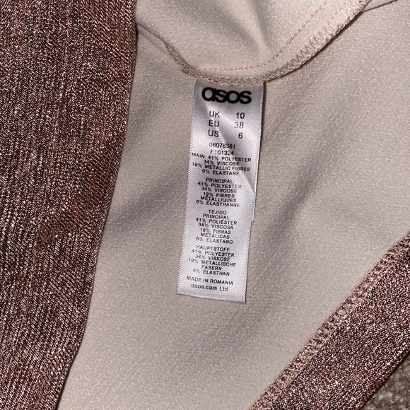 Asos Design shinny rose gold mini skirt size us.6 see photos EUC - Picture 6 of 8